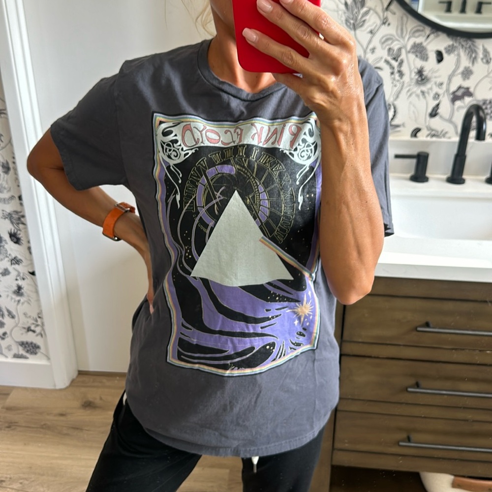 Pink Floyd tee - size M